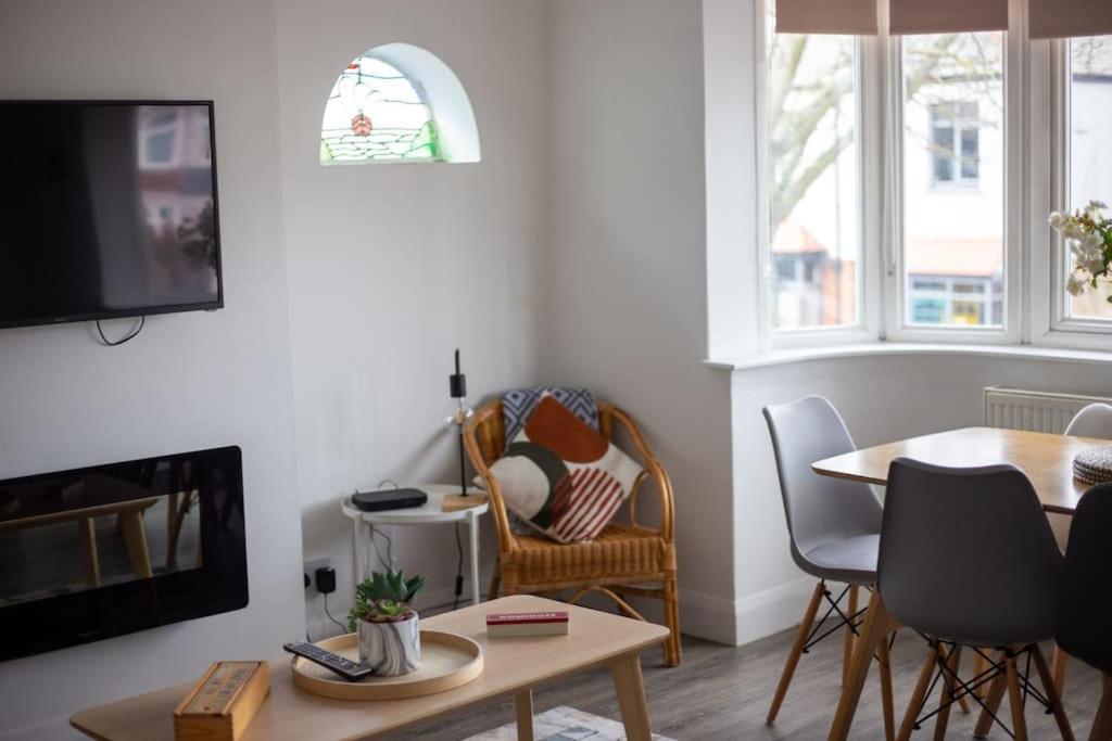 Stylish Retreat In Leigh-On-Sea Apartman Southend-on-Sea Kültér fotó